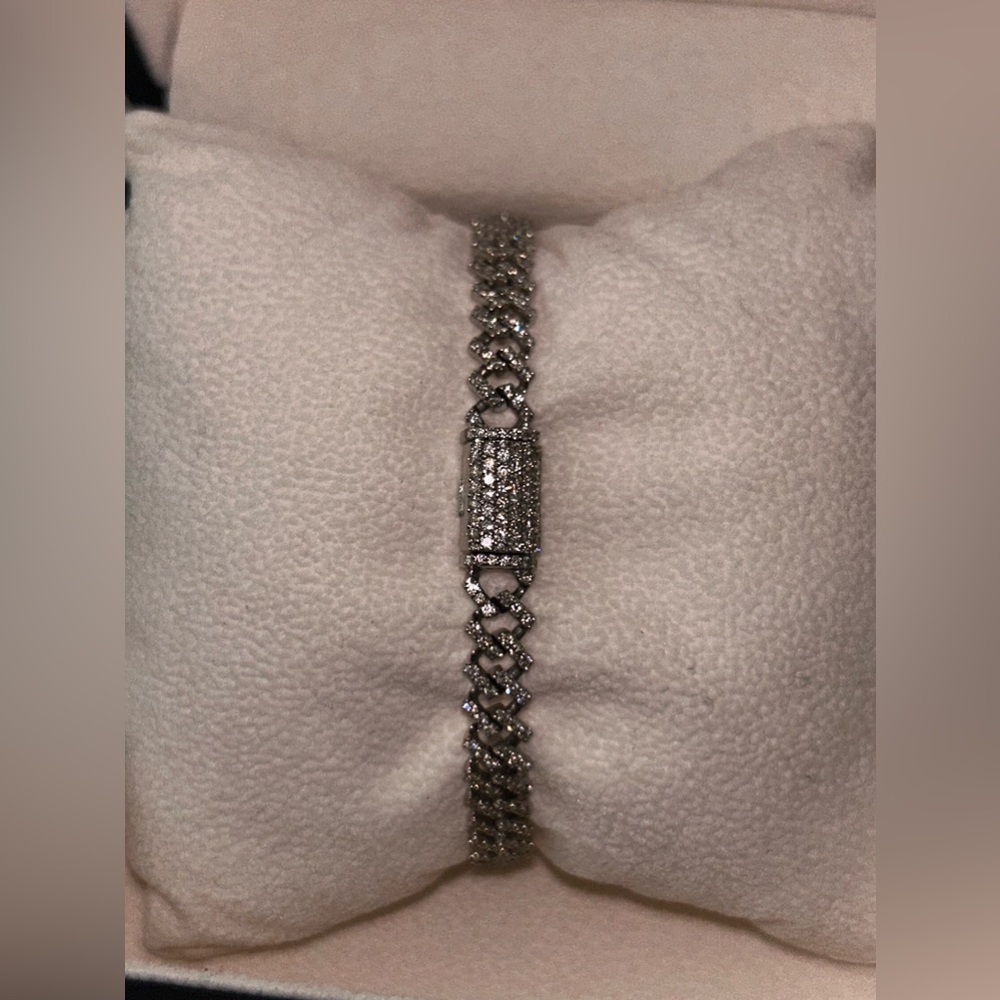 Women’s Cuban bracelet natural diamond white gold